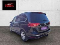 Gebraucht VW Touran Highline 150 PS (110 kW) 2017 Schwarz Van / Kleinbus