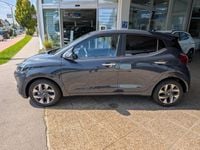 Gebraucht Hyundai i10 GO! 78 PS (57 kW) 2023 Lumen gray pearl Kleinwagen