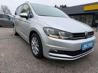 Gebraucht VW Touran 122 PS (89 kW) 2022 Silber Van / Kleinbus