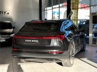 Gebraucht Audi e-tron Ambiente 300 kW (408 PS) 2022 Grau SUV