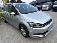 Gebraucht VW Touran 122 PS (89 kW) 2022 Silber Van / Kleinbus