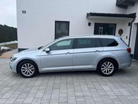 Gebraucht VW Passat Business 150 PS (110 kW) 2023 Silber Kombi