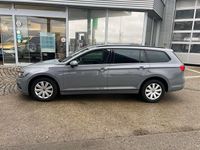 Gebraucht VW Passat 150 PS (110 kW) 2022 Grau Kombi