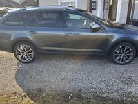 Gebraucht Skoda Octavia Scout 184 PS (135 kW) 2020 Grau Kombi