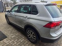 Gebraucht VW Tiguan Comfortline 150 PS (110 kW) 2017 Grau SUV