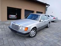 Gebraucht Mercedes E300 106 PS (77 kW) 1992 Silber Limousine