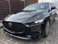 Neu Mazda 3 Homura-Line 140 PS (102 kW) 2025 Rot Limousine