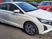 gebraucht Hyundai i20 Wave Wave*Navi*PDC*Cam*Shzg*Lhzg*16Zoll*VCockpit