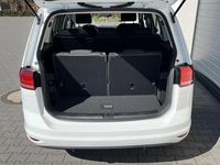 Neu VW Touran Comfortline 150 PS (110 kW) 2025 Van / Kleinbus