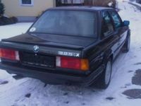 Gebraucht BMW 325 171 PS (125 kW) 1987 Schwarz Limousine