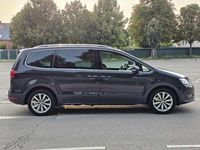Gebraucht VW Sharan 150 PS (110 kW) 2021 Grau Van / Kleinbus