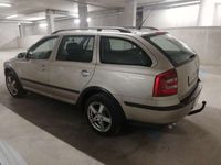 gebraucht Skoda Octavia Combi 1.9 TDI DPF Ambiente 4x4