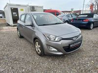 gebraucht Hyundai i20 2.BESITZ !! WENIG KM !! SERVICEHEFT !! EINTAUSCH !