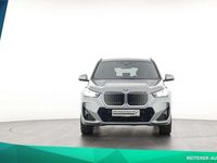 Gebraucht BMW iX1 Shadowline 150 kW (204 PS) 2025 Silber (spacesilber) SUV