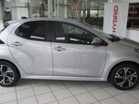 gebraucht Toyota Yaris Hybrid 15 Hybrid Active Drive+SafetyPaket