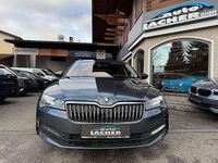 Gebraucht Skoda Superb Style 122 PS (89 kW) 2022 Grau Kombi