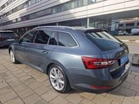gebraucht Skoda Superb Superb 2,0TDI 4x4 Style DSG AHK-Panorama