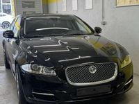 Gebraucht Jaguar XJ Premium Luxury 275 PS (202 kW) 2011 Schwarz Limousine