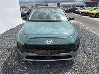 Neu Hyundai Bayon Premium 99 PS (72 kW) 2025 Grün SUV