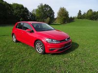 Gebraucht VW Golf VII Comfortline 150 PS (110 kW) 2019 Rot Limousine