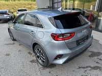 Neu Kia Ceed Silver 99 PS (72 kW) 2025 Silber Kleinwagen