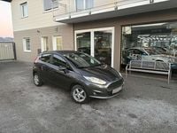 Gebraucht Ford Fiesta Titanium 65 PS (47 kW) 2016 Grau Limousine