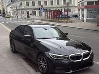 Gebraucht BMW 320 Basis 190 PS (139 kW) 2019 Schwarz Limousine