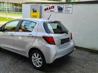 gebraucht Toyota Yaris 5 türer 1,3 dVVT-i Active