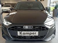 Neu Audi A3 Ambiente 116 PS (85 kW) 2025 Hellgrau  metallic Limousine