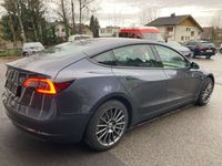 gebraucht Tesla Model 3 