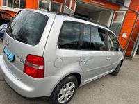 gebraucht VW Touran Highline 20 TDI