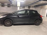 Gebraucht Peugeot 207 Active 120 PS (88 kW) 2008 Schwarz Limousine