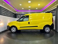 Gebraucht Fiat Doblò 90 PS (66 kW) 2011 Gelb Van / Kleinbus