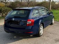 gebraucht Skoda Octavia Combi 2,0 TDI Ambition DSG