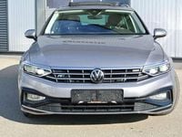 Gebraucht VW Passat R-line 150 PS (110 kW) 2022 Grau Kombi