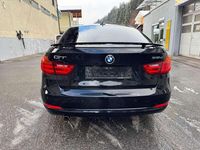 Gebraucht BMW 318 Comfort Edition 143 PS (105 kW) 2015 Schwarz Kleinwagen