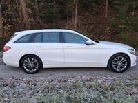 Gebraucht Mercedes C220 Avantgarde 170 PS (125 kW) 2015 Weiß Kombi