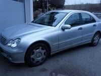 Gebraucht Mercedes C200 Classic 122 PS (89 kW) 2006 Grau Limousine
