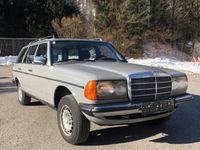 gebraucht Mercedes 240 S123 gut erhalten steht zum Verkauf