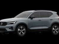 Neu Volvo XC40 Plus 163 PS (119 kW) 2026 Grau SUV