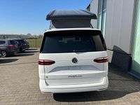gebraucht VW California T7 Coast 2.0 TDI 150PS DSG (AUTOMATIK), Sommer-Küche, Privacy-Glas, Aufstelldach, Klimaanlage, Parksensoren vorne und hinten, Digital Cockpit Pro, Radio Ready2Discover 10" + Wireless App-Connect, SIDE ASSIST, ACC, LED-Scheinwerfer, M