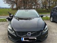 Gebraucht Volvo V60 120 PS (88 kW) 2017 Kombi