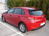 Gebraucht Hyundai i30 95 PS (69 kW) 2019 Rot Limousine