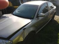 Gebraucht Skoda Superb Comfort 101 PS (74 kW) 2004 Gold Limousine