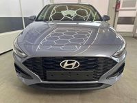 Neu Hyundai i30 Style 95 PS (69 kW) 2025 Silber Limousine