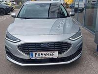 Gebraucht Ford Focus Titanium 125 PS (91 kW) 2025 Silber Limousine