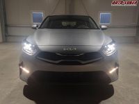 Neu Kia Ceed 2025 Lunargrau metallic Kleinwagen