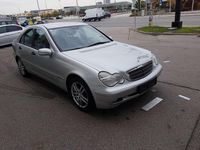 Gebraucht Mercedes C220 Elegance 143 PS (105 kW) 2003 Silber Limousine
