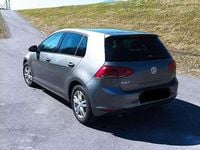 Gebraucht VW Golf VII Highline 105 PS (77 kW) 2014 Grau Limousine