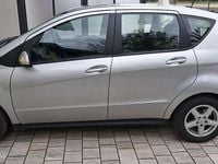 Gebraucht Mercedes A180 109 PS (80 kW) 2010 Silber Limousine